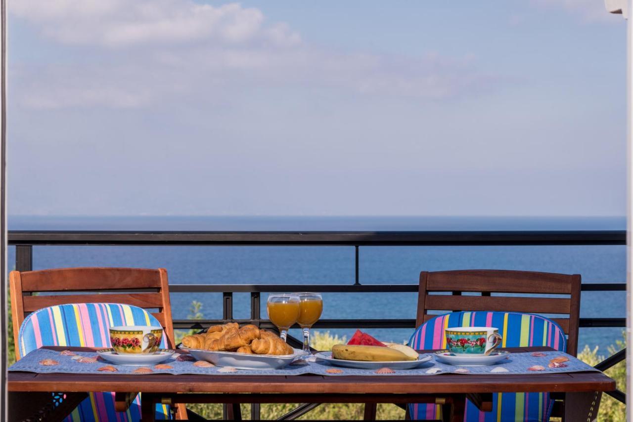 Soso'S Sea View Apartment Planos  Bagian luar foto