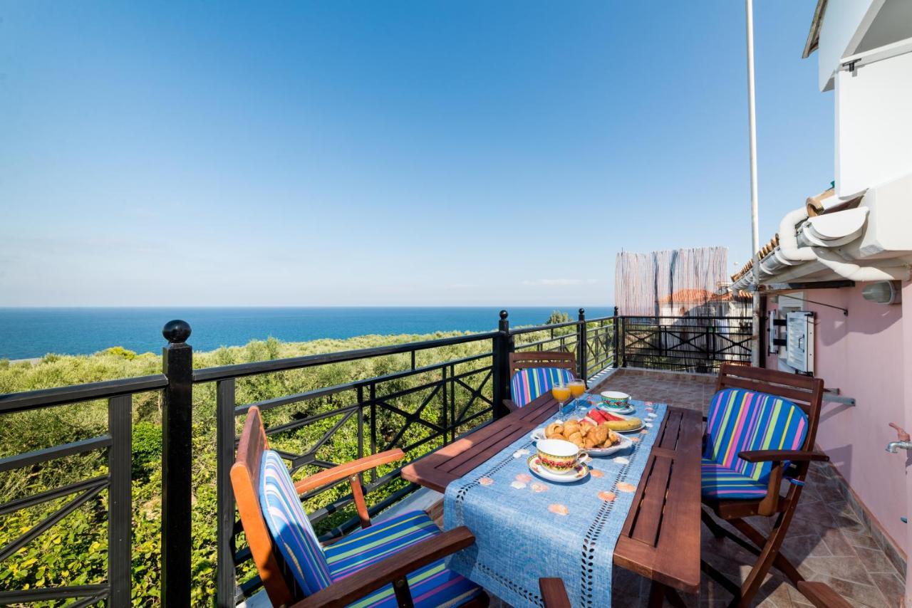 Soso'S Sea View Apartment Planos  Bagian luar foto